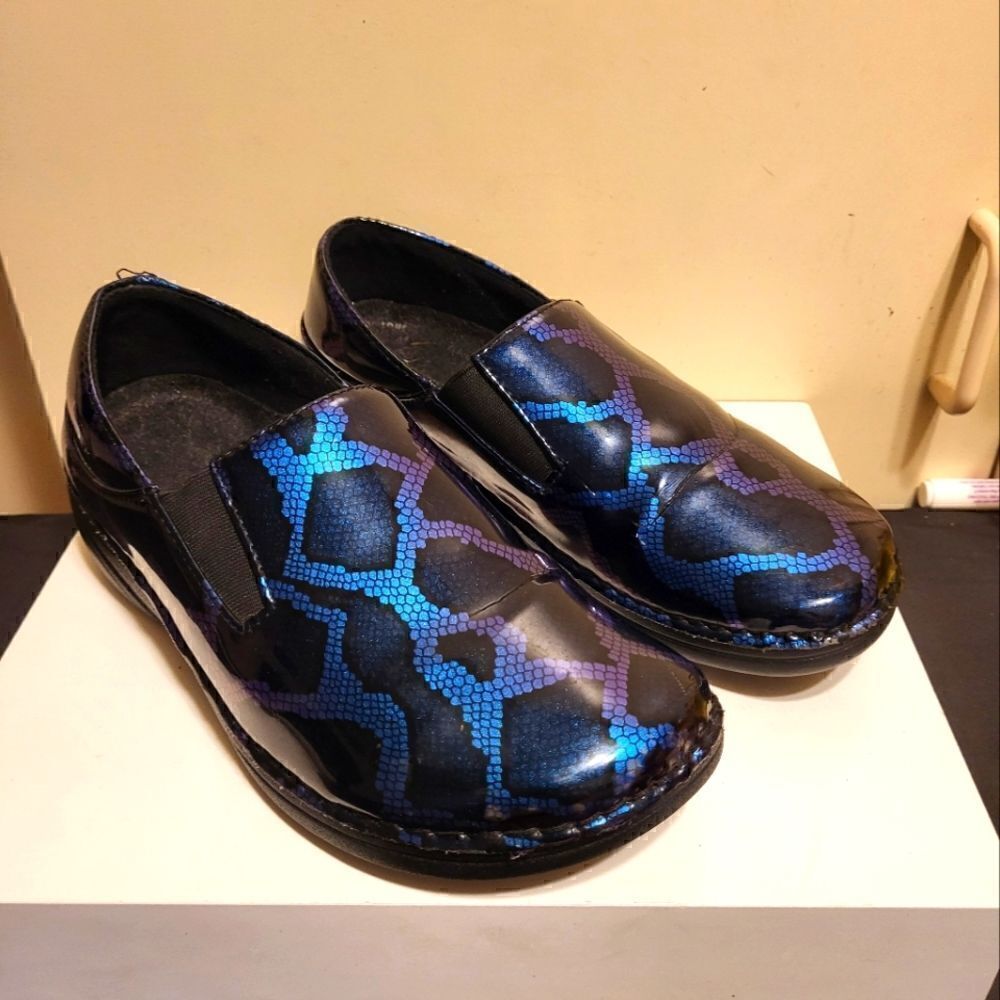 Spring Step Ferrara-Racer Blue Phython Print Patent Clogs sz.7.5 MSRP $100